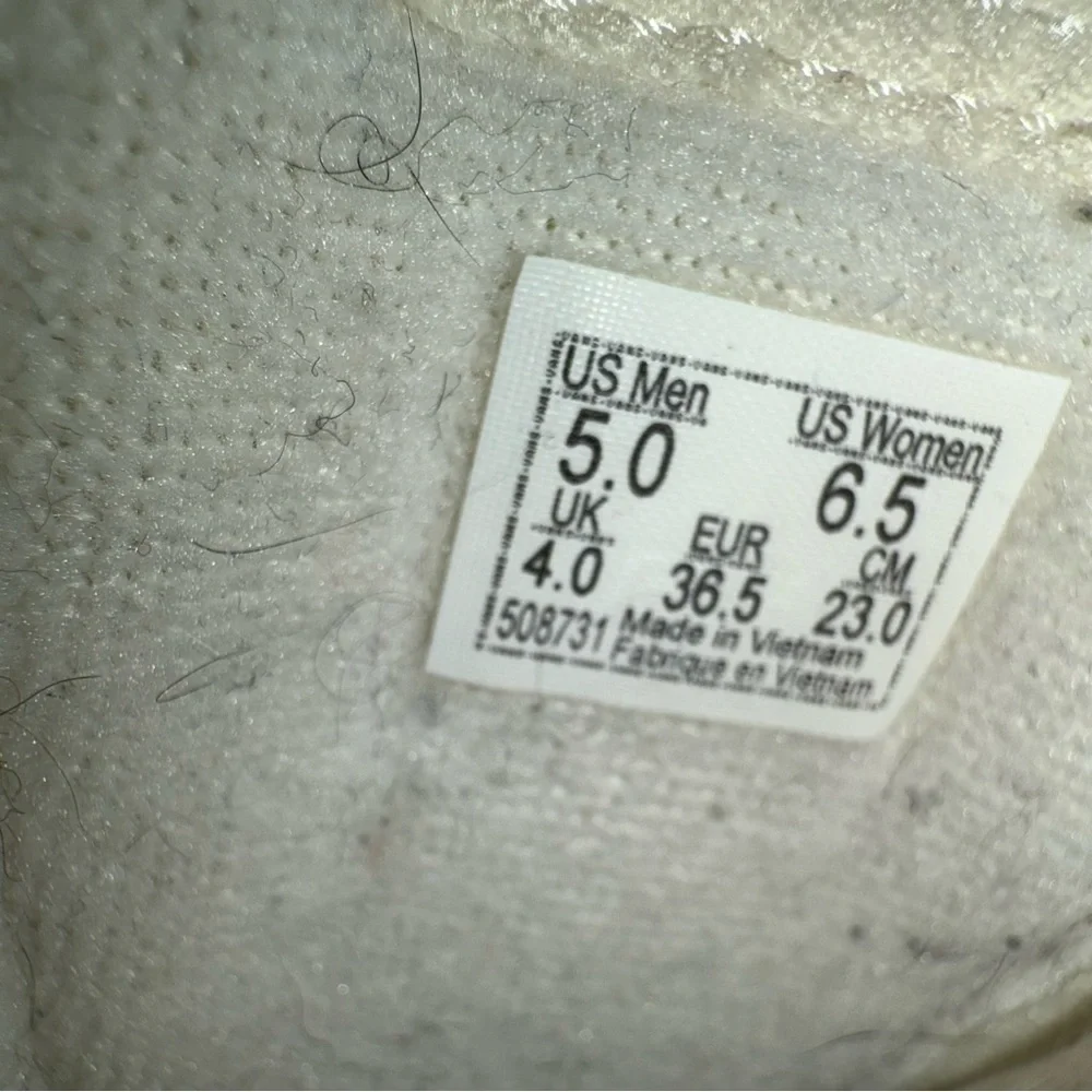 EUC Vans Sk8 Hi Tapestry Skate Shoes in Multi Snow White Floral